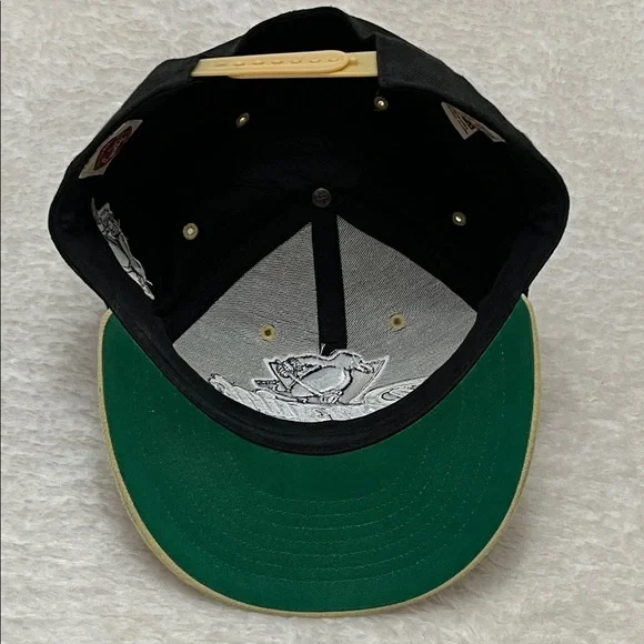 Pittsburgh Penguins Embroidered Snapback Cap - Picture 4 of 8